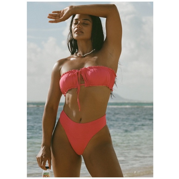 Toast Swim Free People | Ruffle Bandeau Bikini Top In Beetroot | XS - Picture 1 of 16